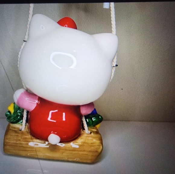 NWT Adorable Hello Kitty on swing ! Made by BLUE SKY ( Rare)with 💐 flowers. - Picture 3 of 11